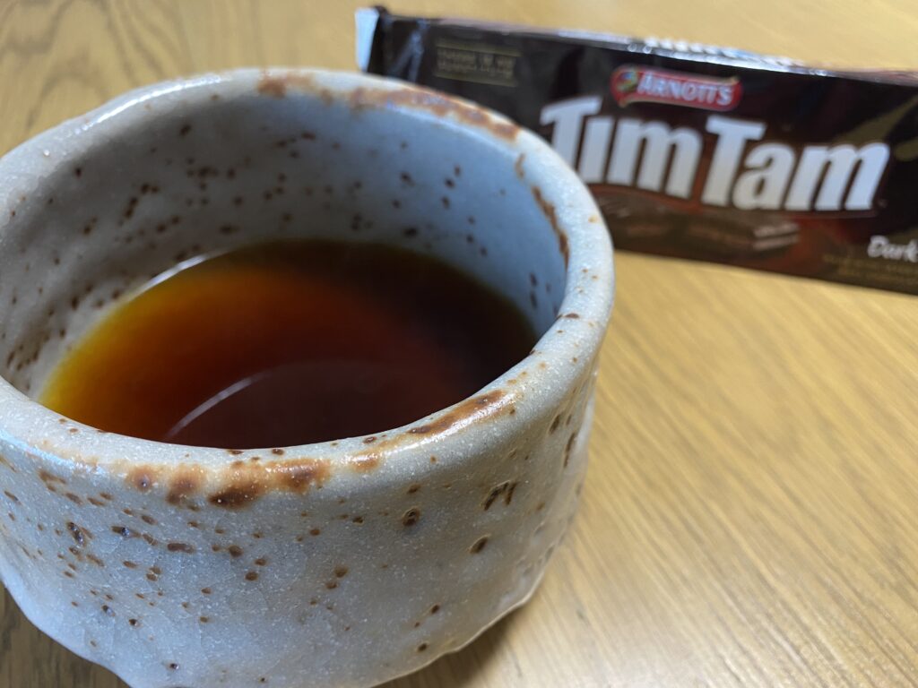 抹茶茶碗でコーヒー